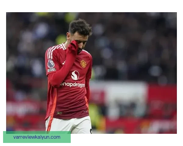 曼联重建面临挑战，状态回暖需及时调整战术策略