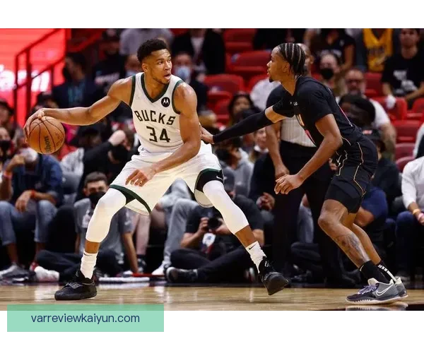 莱万多夫斯基的拦截和抢断数据展现出其防守能力的持续提升